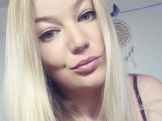 Picture of the sexy profile of AlmaDeAngel69, for a very hot webcam live show !