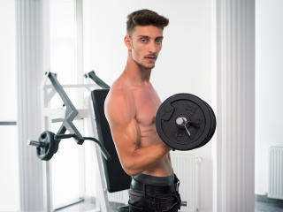 LandonBlake - Webcam porn avec un Gay aux cheveux châtain sur Xlove Gay 