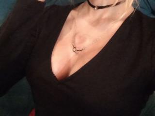 AlexandraZaryanova Xlove Webcam Model - Profile & Free Live Sex ...